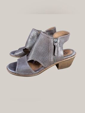 Sofft Sfoozy Metallic Pewter Perforated Leather Slingback Sandals Women’s 9M